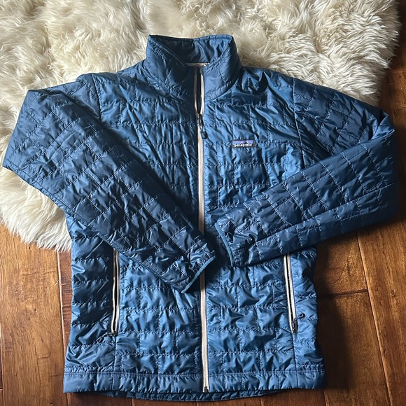 NEW Men’s Patagonia Nano Puff jacket size medium NWOT